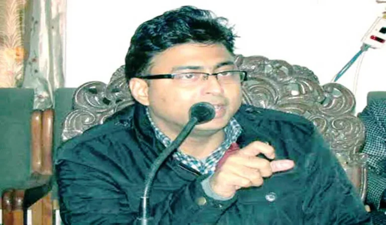 J&K Revenue Secretary Becomes First IAS Officer Prosecuted in Gun Licence Scam